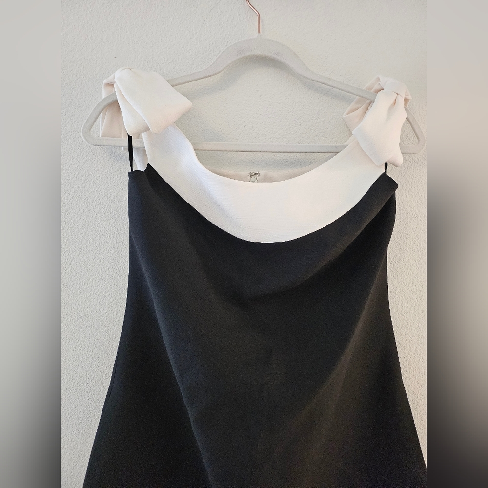 CREPE COUTURE SHORT DRESS - Picture 2 of 5